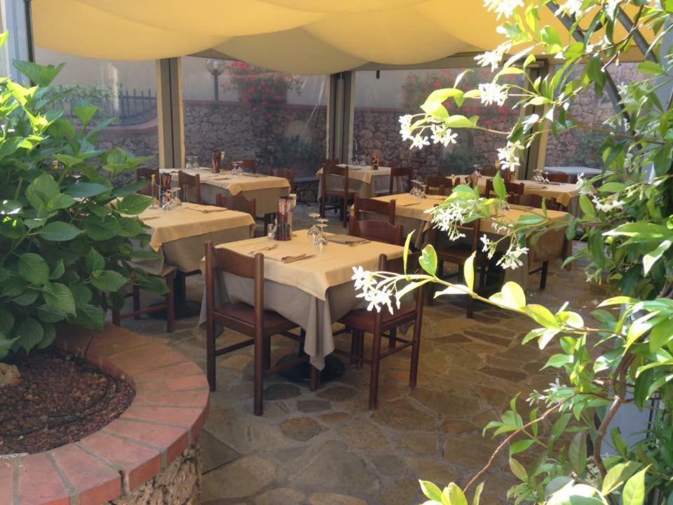 Albergo Ristorante Bergallo Tovo San Giacomo Extérieur photo